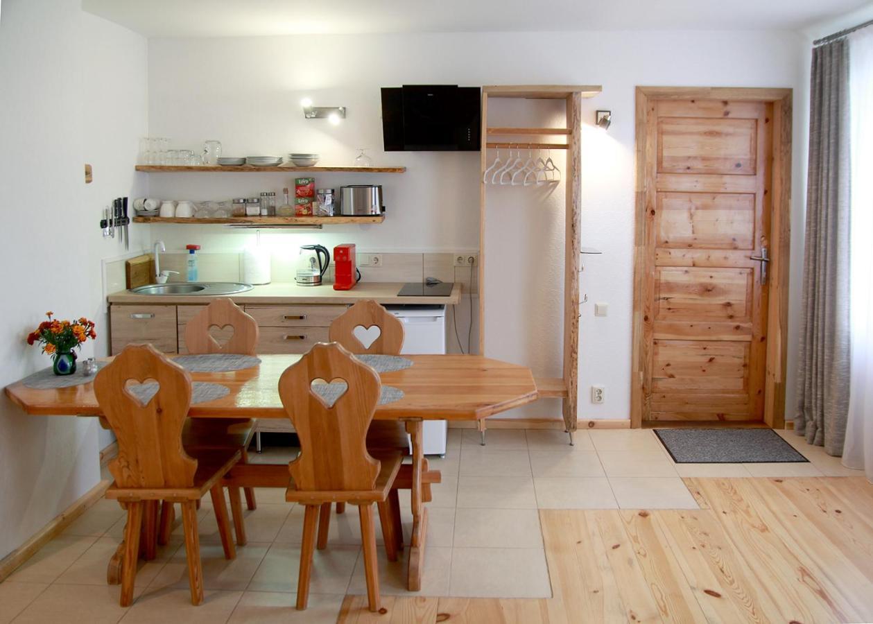 Emilie'S Apartments Liepaja Ngoại thất bức ảnh