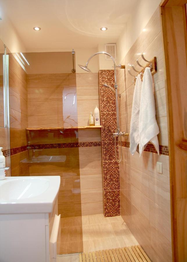 Emilie'S Apartments Liepaja Ngoại thất bức ảnh